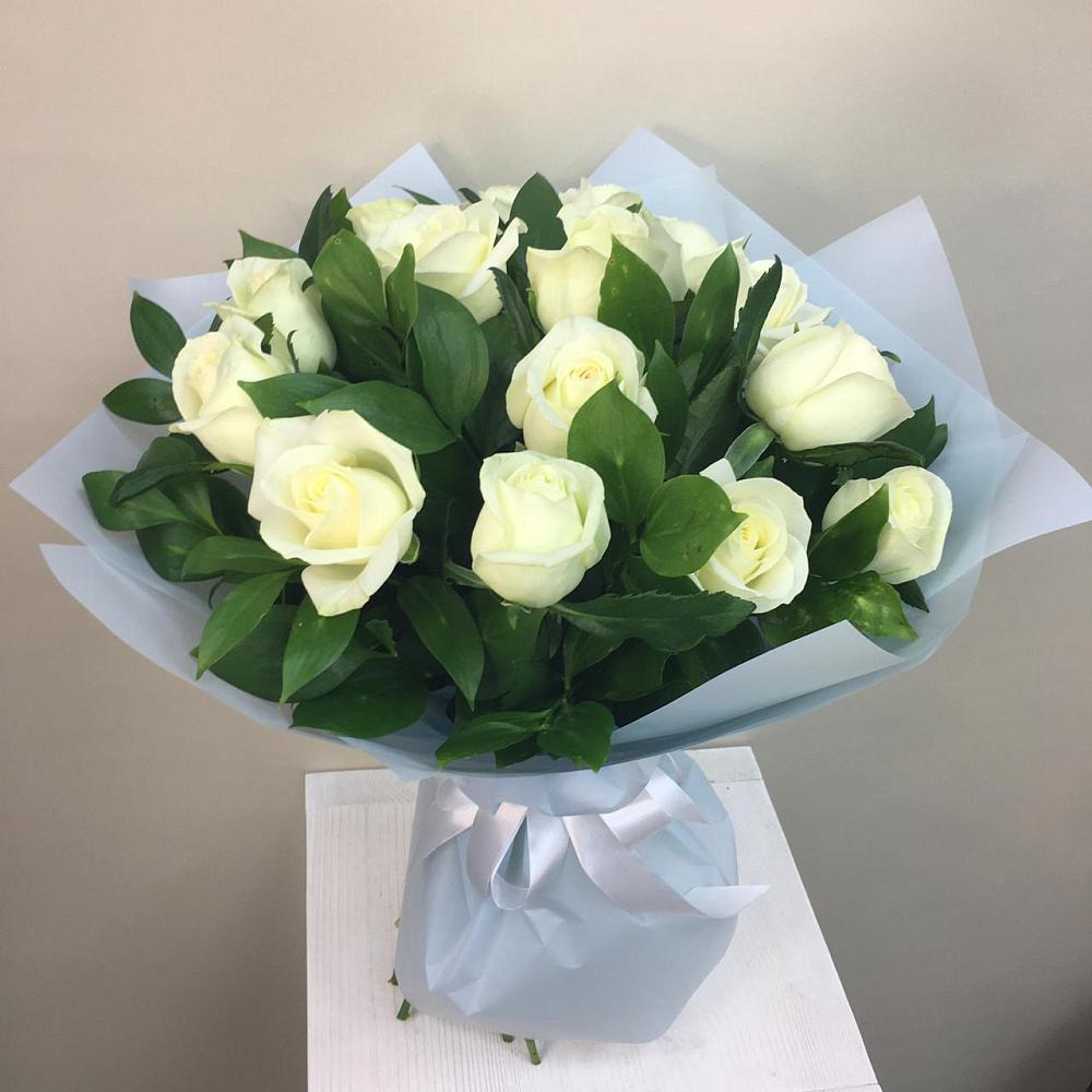 Букет 15 Белых роз Проуд в Кашхатау
