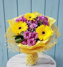 Букет цветов из:  Хризантемы и Герберы #REPLACE_PRED# Кашхатау