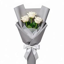 Букет 3 белые розы в Кашхатау