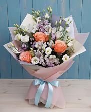 Букет цветов из:  Лизиантусы, Розы, Альстромерии и Гипсофила в Кашхатау