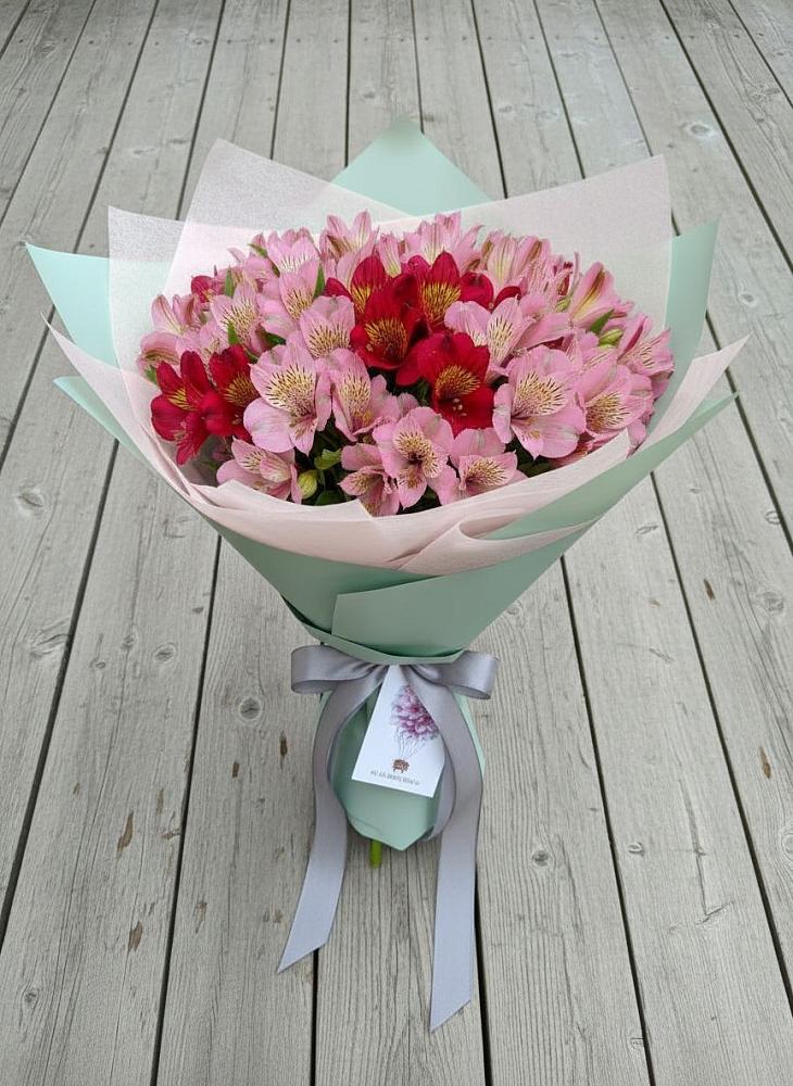 Букет цветов из: Альстромерии в Кашхатау