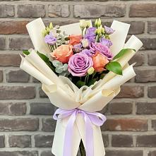 Букет цветов из:  Лизиантусы и Розы в Кашхатау