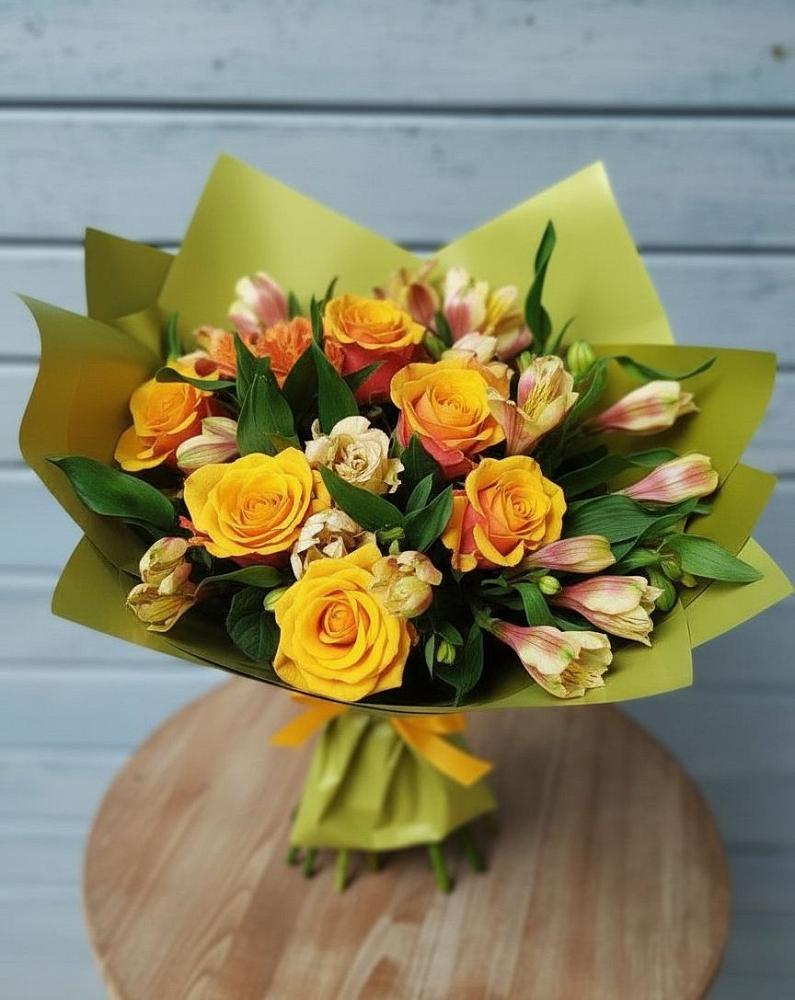 Букет цветов из: Альстромерии и Розы в Кашхатау