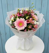 Букет цветов из:  Герберы, Альстромерии и Лизиантусы в Кашхатау