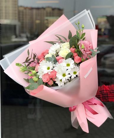 Букет цветов из: Розы, Лизиантусы и Хризантемы в Кашхатау