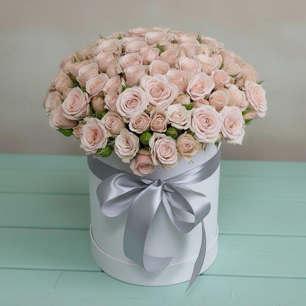 Цветочная композиция из Розы в шляпной коробке в Кашхатау